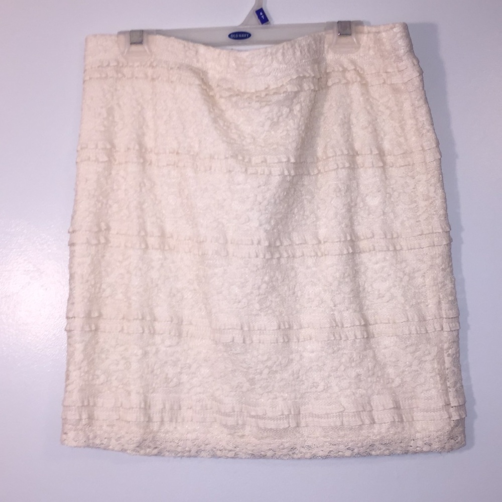 Forever 21 floral lace skirt